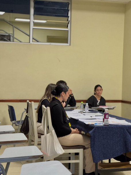 imagen Excelencia académica: equipo de Derecho UNCUYO alcanzó las semifinales de la COMLIT