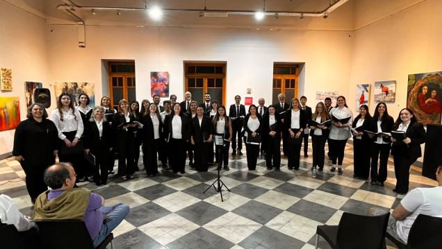imagen El Coro de Derecho UNCUYO lleva su música a Bariloche