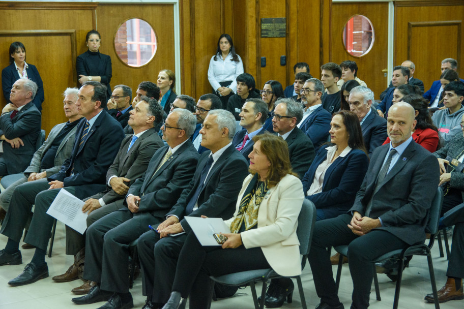 imagen La UNCUYO otorgó el título de Doctor Honoris Causa al catedrático español Jesús María Silva Sánchez