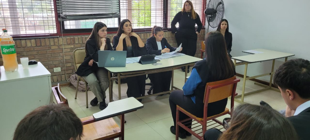 imagen Estudiantes de Abogacía recrearon las distintas etapas de un proceso judicial