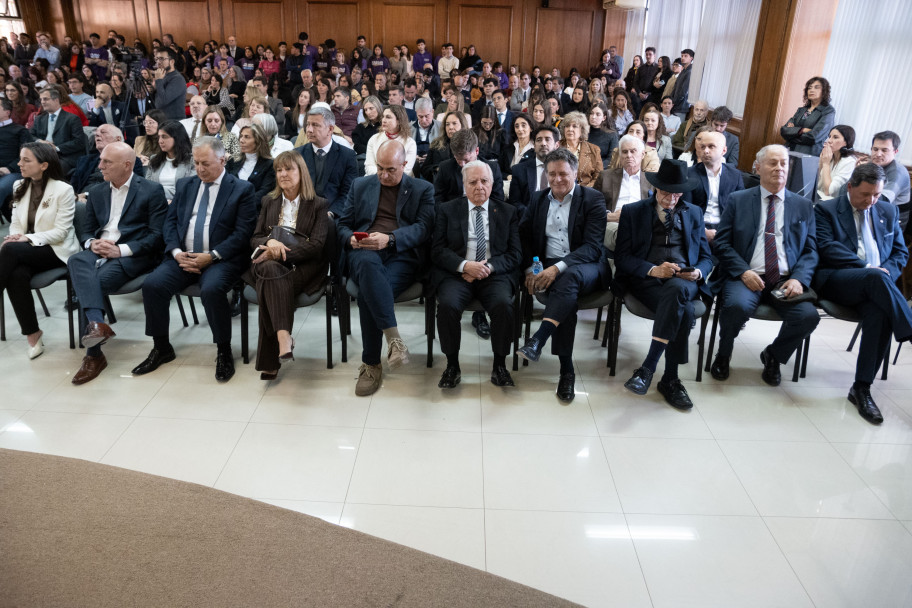 imagen La Facultad de Derecho de la UNCUYO renovó sus autoridades para el período 2026-2030