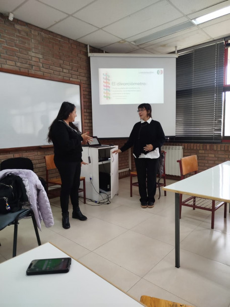 imagen Una especialista mexicana visitó la FD para compartir nuevas herramientas de mediación