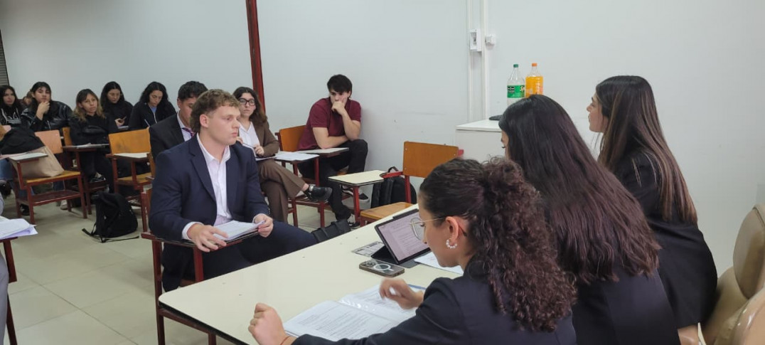 imagen Estudiantes de Abogacía recrearon las distintas etapas de un proceso judicial
