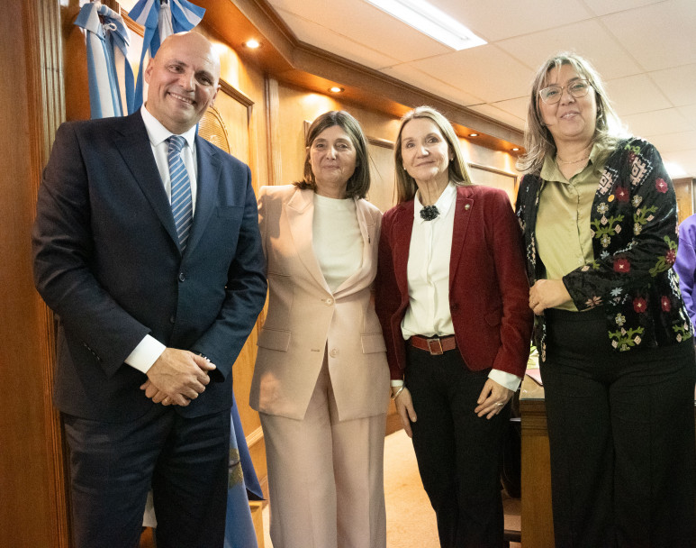 imagen La Facultad de Derecho de la UNCUYO renovó sus autoridades para el período 2026-2030
