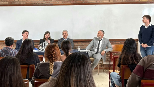 imagen Especialistas debatieron en la Facultad sobre el caso Báez Sosa y el rol de los medios
