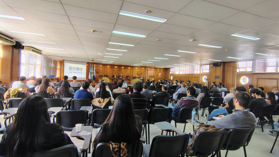 imagen La Facultad impulsó un espacio de análisis sobre Derecho y deporte