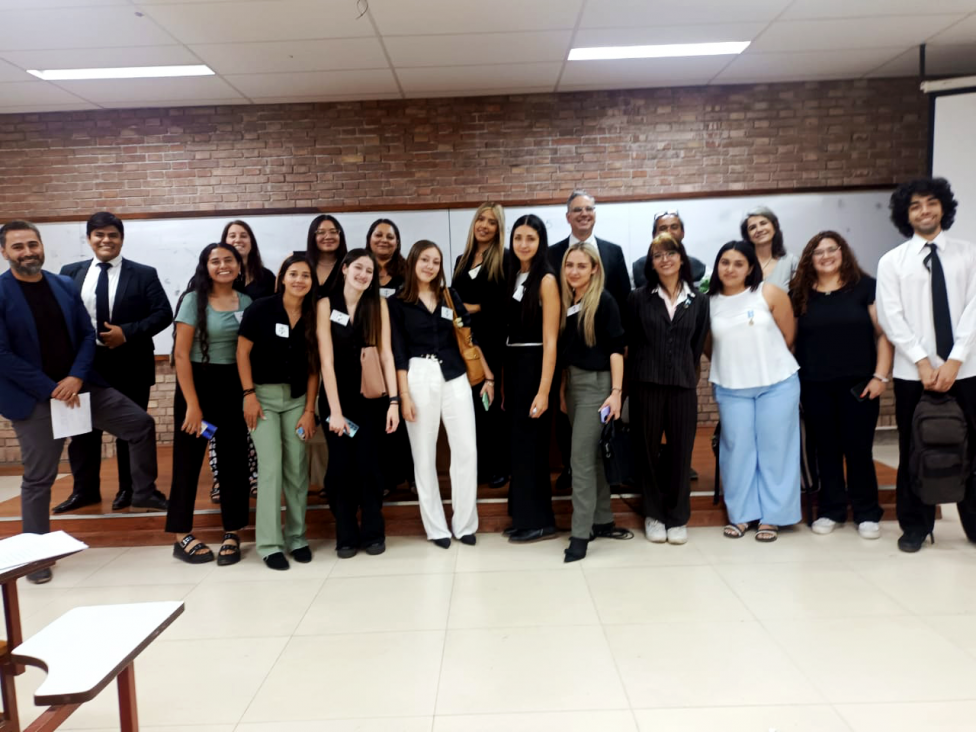 imagen Historia argentina y latinoamericana en debate: una propuesta innovadora para aprender desde la oralidad y el pensamiento crítico