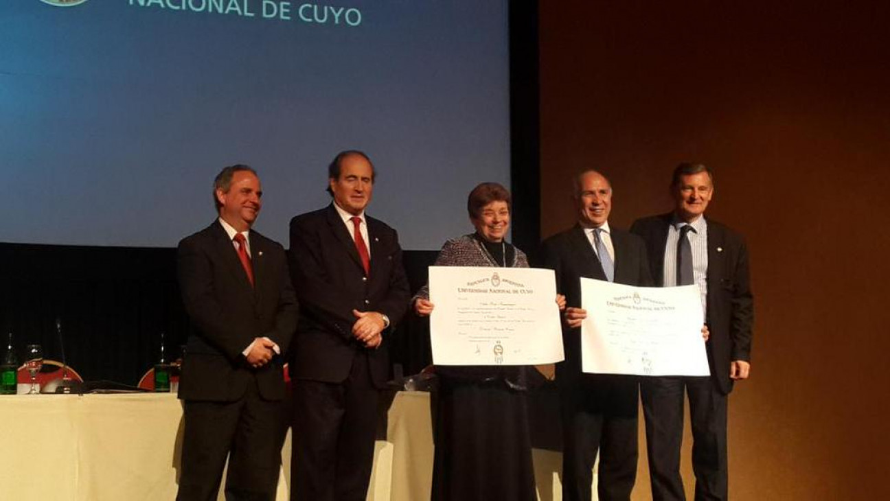 imagen LORENZETTI, KEMELMAJER Y HIGHTON SERÁN HONORIS CAUSA DE LA UNCUYO