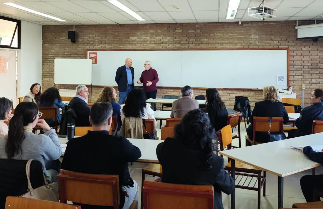 imagen La Facultad de Derecho abordó la escucha de niños, niñas y adolescentes en la mediación familiar