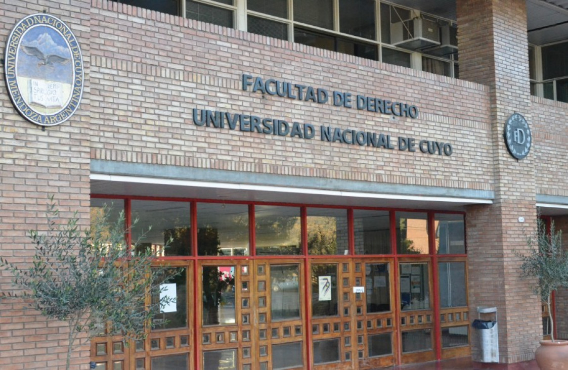 imagen Lunes 17 de septiembre: Feriado académico por el Día del Profesor