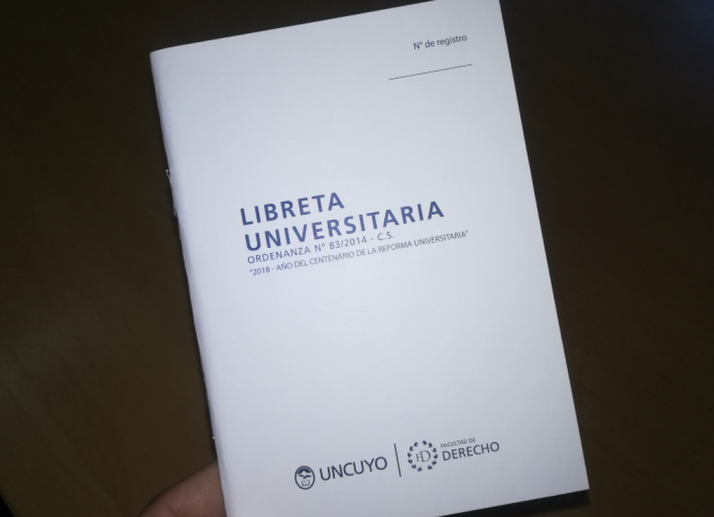 imagen Entrega de las nuevas Libretas Universitarias