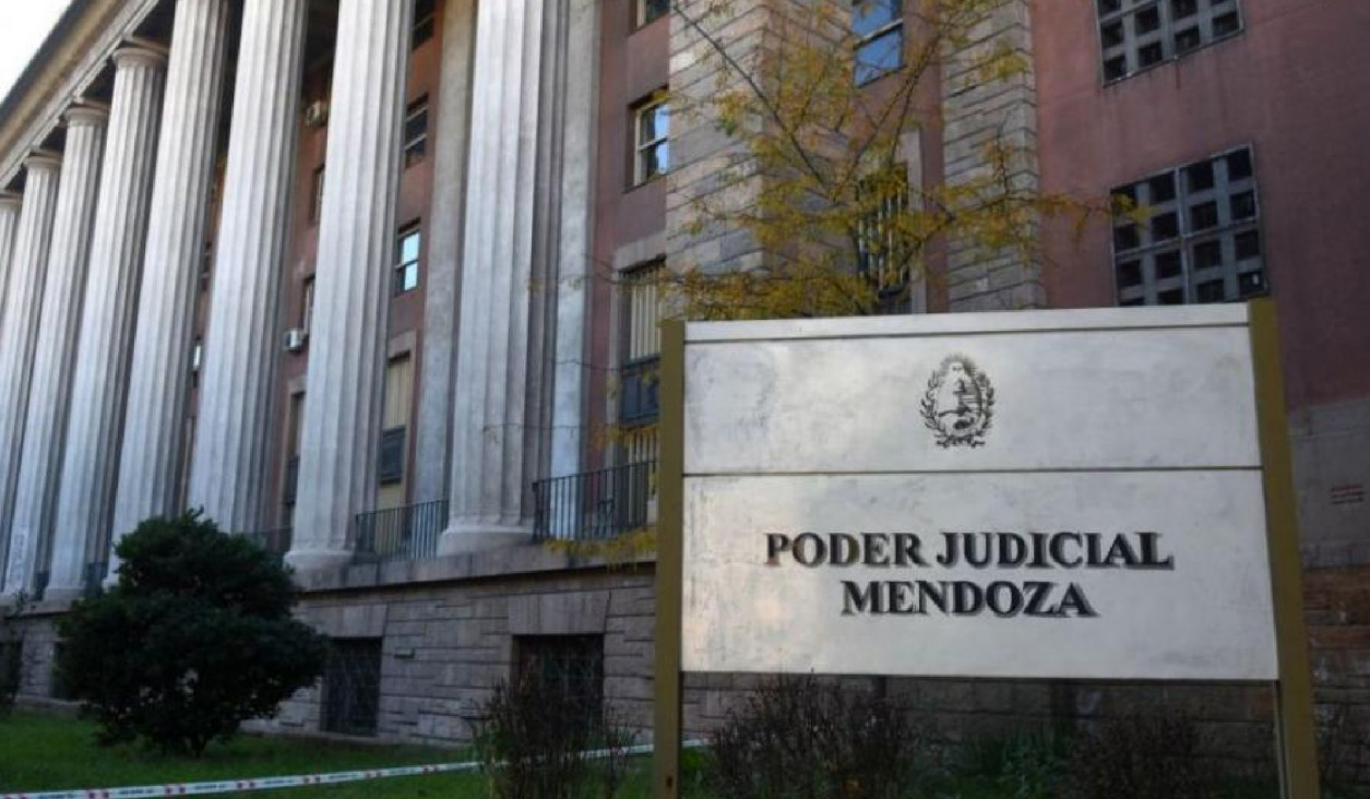 imagen Pasantías rentadas en el Poder Judicial